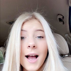 Meet your Posher, Caralee